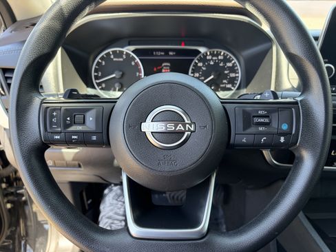 Used 2023 Nissan Rogue SV FWD image 29