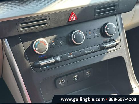 Certified 2024 Kia Carnival LX FWD image 25