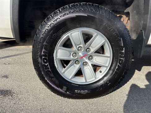 Used 2017 GMC Sierra 1500 SLE w/ SLE Value Package image 29