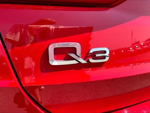 Used 2022 Audi Q3 2.0T Premium Plus w/ Premium Plus Package AWD/4WD image 33
