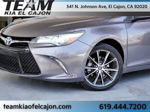 Used 2017 Toyota Camry XSE w/ Moonroof Package FWD image 3