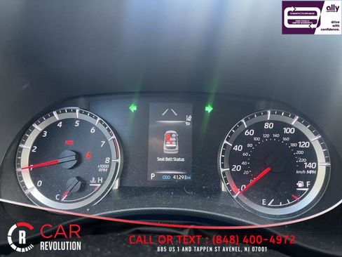 Used 2021 Toyota Highlander L FWD image 23