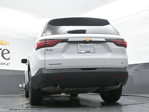 Used 2023 Chevrolet Traverse LT FWD image 58