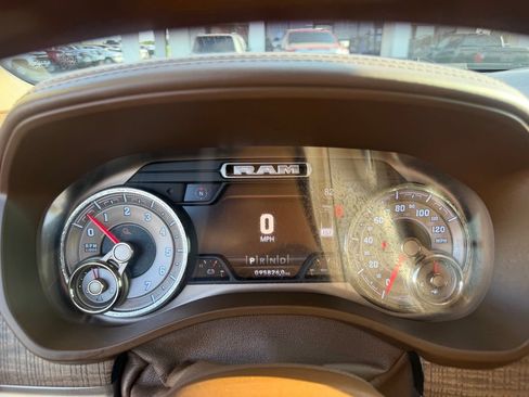 Used 2019 RAM 1500 Limited AWD/4WD image 34