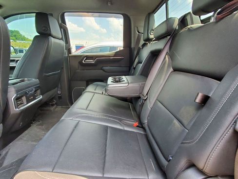 Used 2023 GMC Sierra 1500 SLT w/ SLT Premium Package AWD/4WD image 5