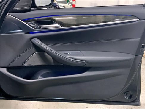 Used 2019 BMW 530i xDrive w/ Convenience Package image 22