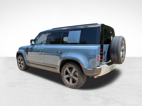 Used 2025 Land Rover Defender 110 S AWD/4WD image 3