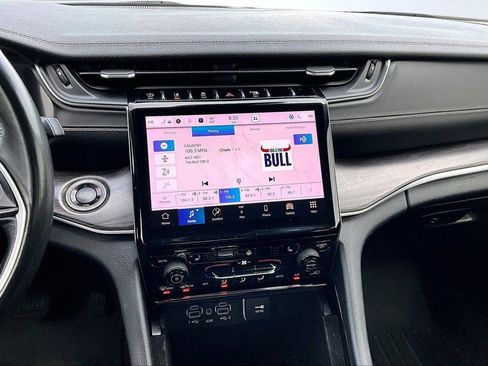 Used 2022 Jeep Grand Cherokee L Limited image 32