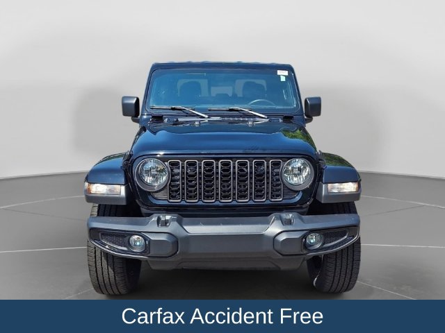 Used 2024 Jeep Gladiator Sport AWD/4WD image 3