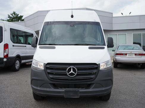 Used 2023 Mercedes-Benz Sprinter 2500 image 9