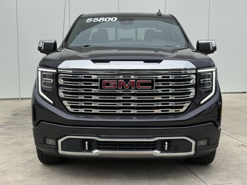 Used 2023 GMC Sierra 1500 Denali w/ Denali Reserve Package AWD/4WD image 3