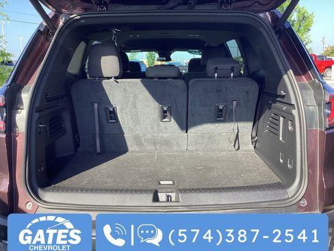 Used 2025 GMC Acadia Elevation image 11