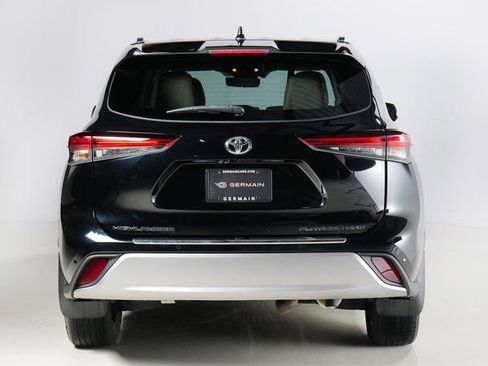 Used 2021 Toyota Highlander Platinum image 7