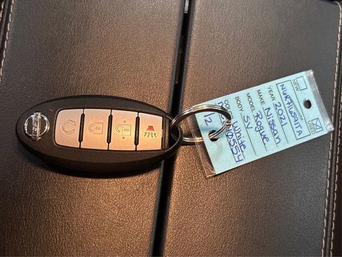 Used 2021 Nissan Rogue SV image 37