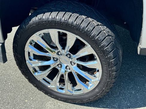 Used 2017 Chevrolet Silverado 1500 LT w/ All Star Edition AWD/4WD image 36
