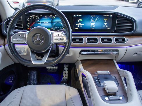 Used 2022 Mercedes-Benz GLS 450 4MATIC image 13