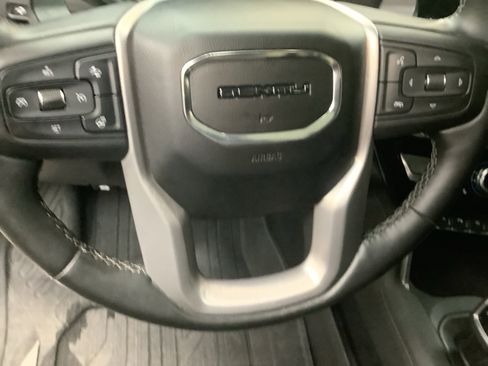 Used 2023 GMC Sierra 1500 Denali w/ Technology Package AWD/4WD image 16