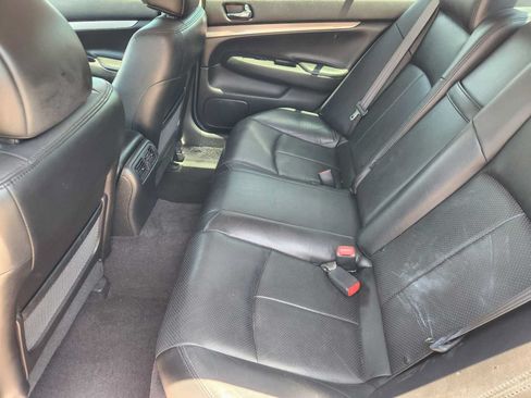 Used 2015 INFINITI Q40 w/ Moonroof Package RWD image 30