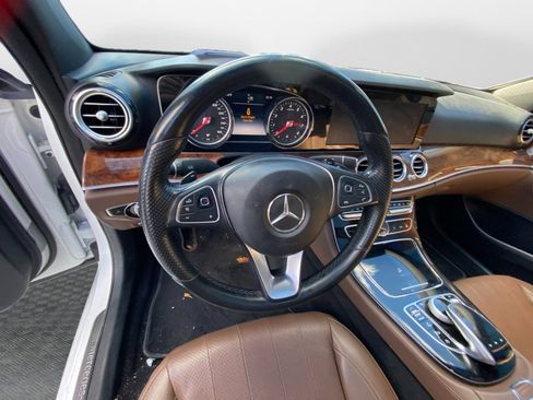 Used 2017 Mercedes-Benz E 300 4MATIC image 10