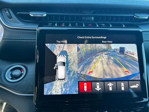 New 2025 Jeep Grand Cherokee L Limited image 16