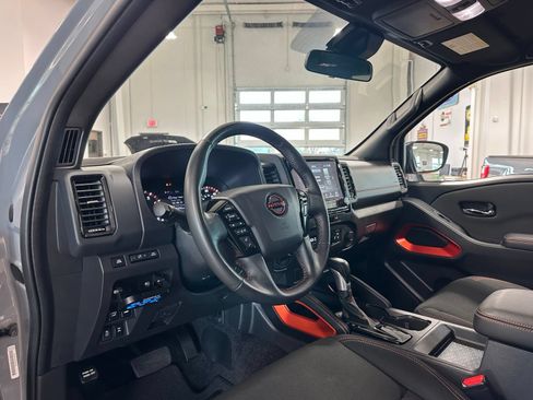 Used 2024 Nissan Frontier PRO-4X w/ Off-Road Protection Package AWD/4WD image 18