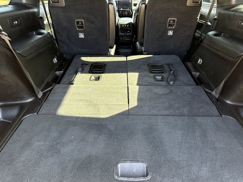 Used 2024 Jeep Grand Cherokee L Limited w/ Luxury Tech Group II image 10