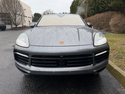 Used 2022 Porsche Cayenne E-Hybrid Coupe image 9