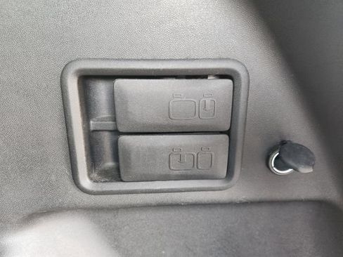 Used 2022 Chevrolet Equinox LT FWD image 35