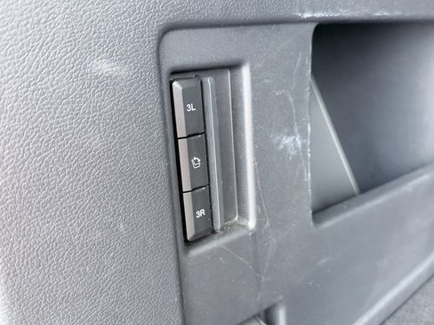 Used 2024 Ford Expedition XLT AWD/4WD image 10