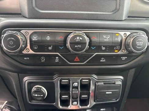 Used 2020 Jeep Gladiator Sport w/ Quick Order Package 24S AWD/4WD image 32