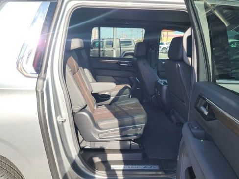 New 2026 Chevrolet Suburban High Country image 31