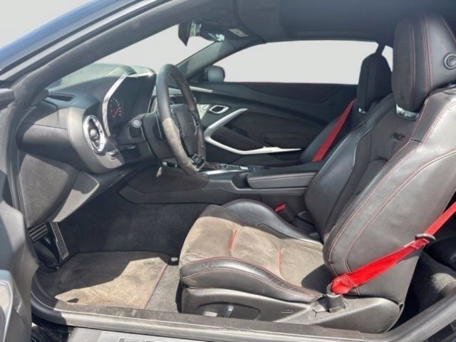 Used 2018 Chevrolet Camaro ZL1 RWD image 9