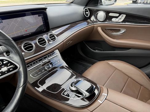 Used 2019 Mercedes-Benz E 450 E 450 4MATIC AWD 4dr Sedan image 22