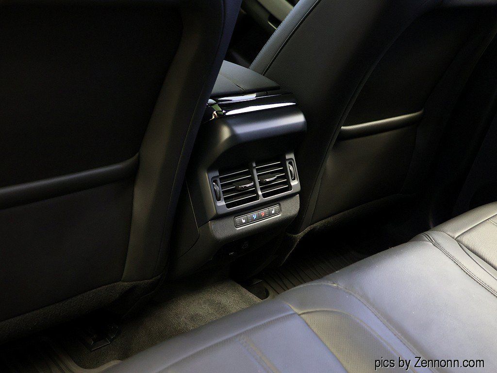 Used 2024 Land Rover Range Rover Evoque S AWD/4WD image 14