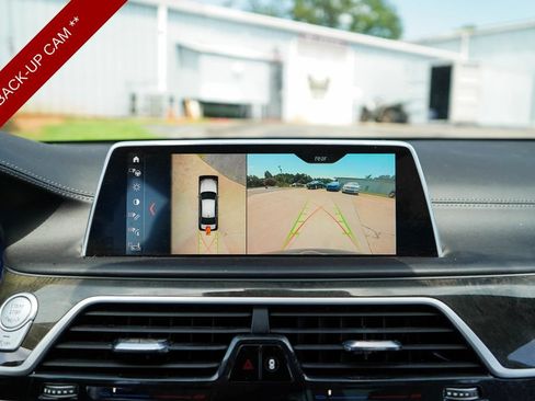 Used 2019 BMW 750i w/ Executive Package RWD image 11