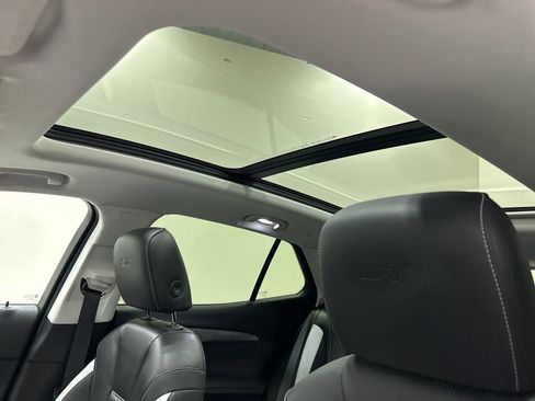 Used 2024 Buick Envision Sport Touring image 26