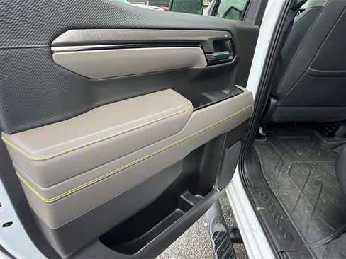 Used 2024 Chevrolet Silverado 1500 ZR2 w/ Technology Package image 20