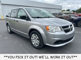 Used 2019 Dodge Grand Caravan SE image 1