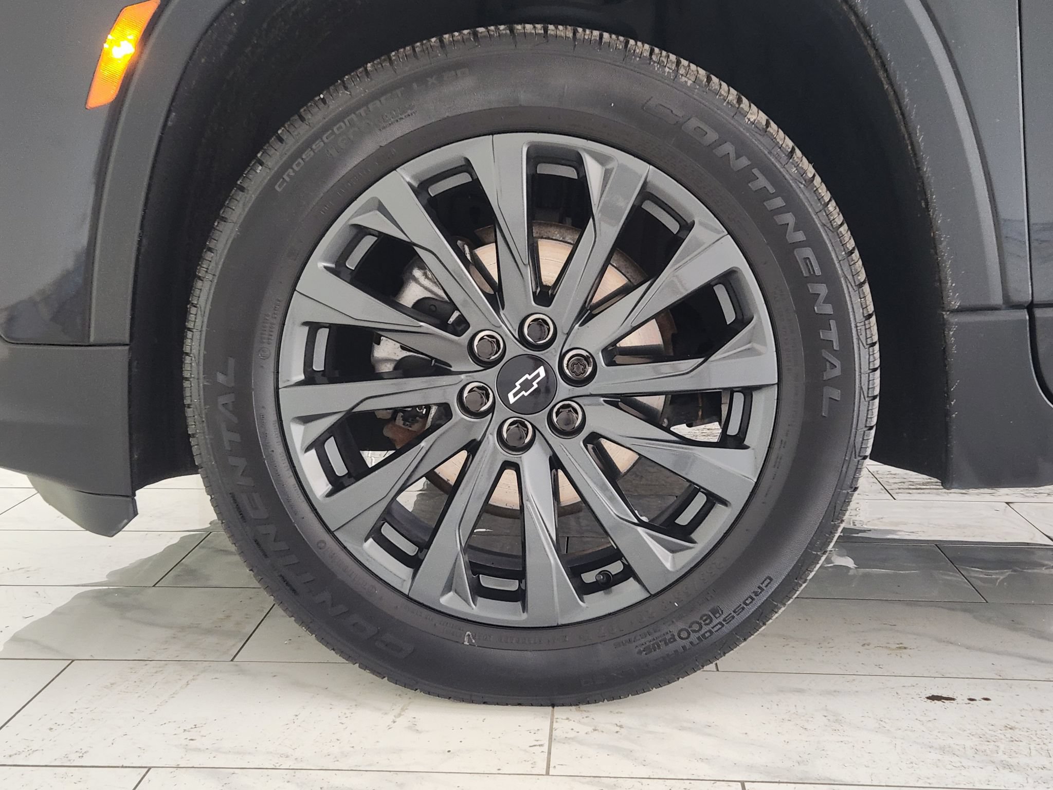 Used 2023 Chevrolet Traverse RS FWD image 10