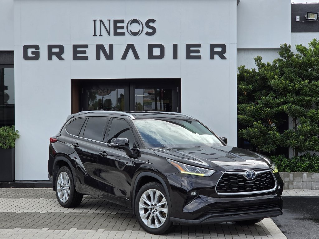 Used 2022 Toyota Highlander Limited AWD/4WD image 1