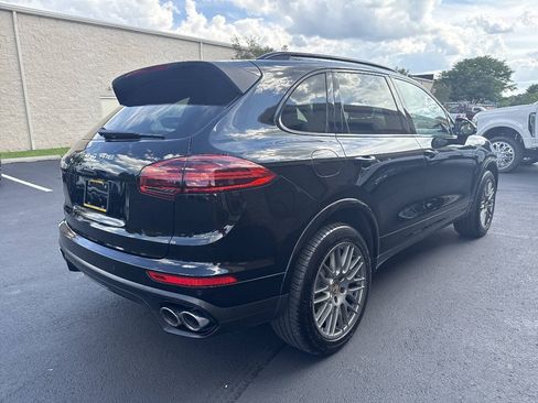 Used 2017 Porsche Cayenne Platinum Edition AWD/4WD image 11