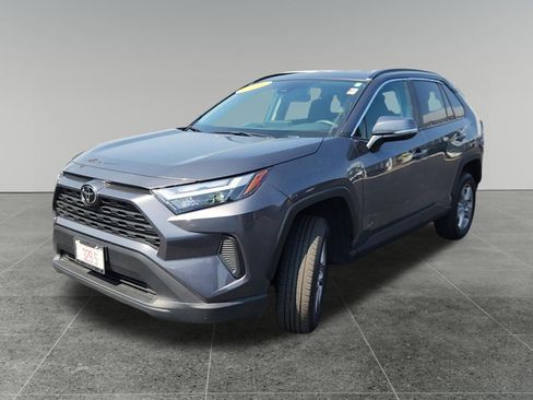 Certified 2025 Toyota RAV4 XLE AWD/4WD image 3