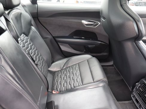 Used 2023 Audi e-tron GT Premium Plus w/ Performance Package AWD/4WD image 15