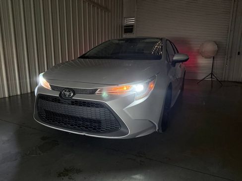 Used 2022 Toyota Corolla LE FWD image 8