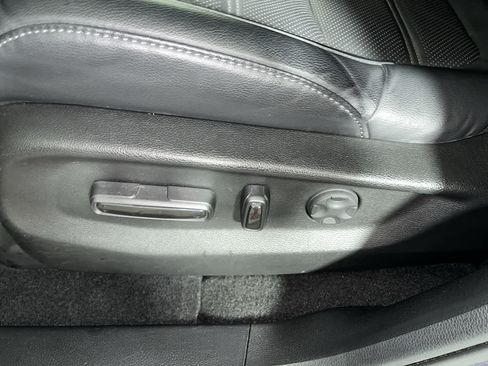 Used 2022 Honda CR-V Touring image 14