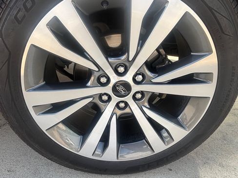 Used 2021 Ford Expedition Limited RWD image 11