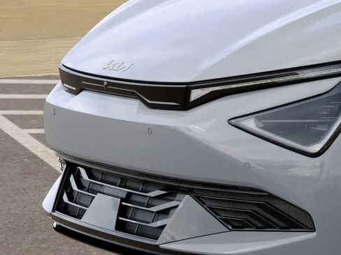New 2025 Kia EV6 Wind image 12