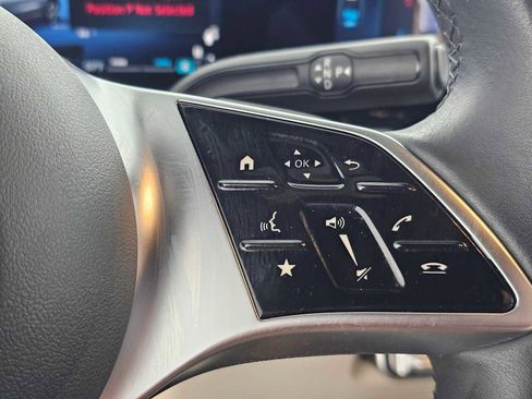 Used 2025 Mercedes-Benz GLA 250 image 29