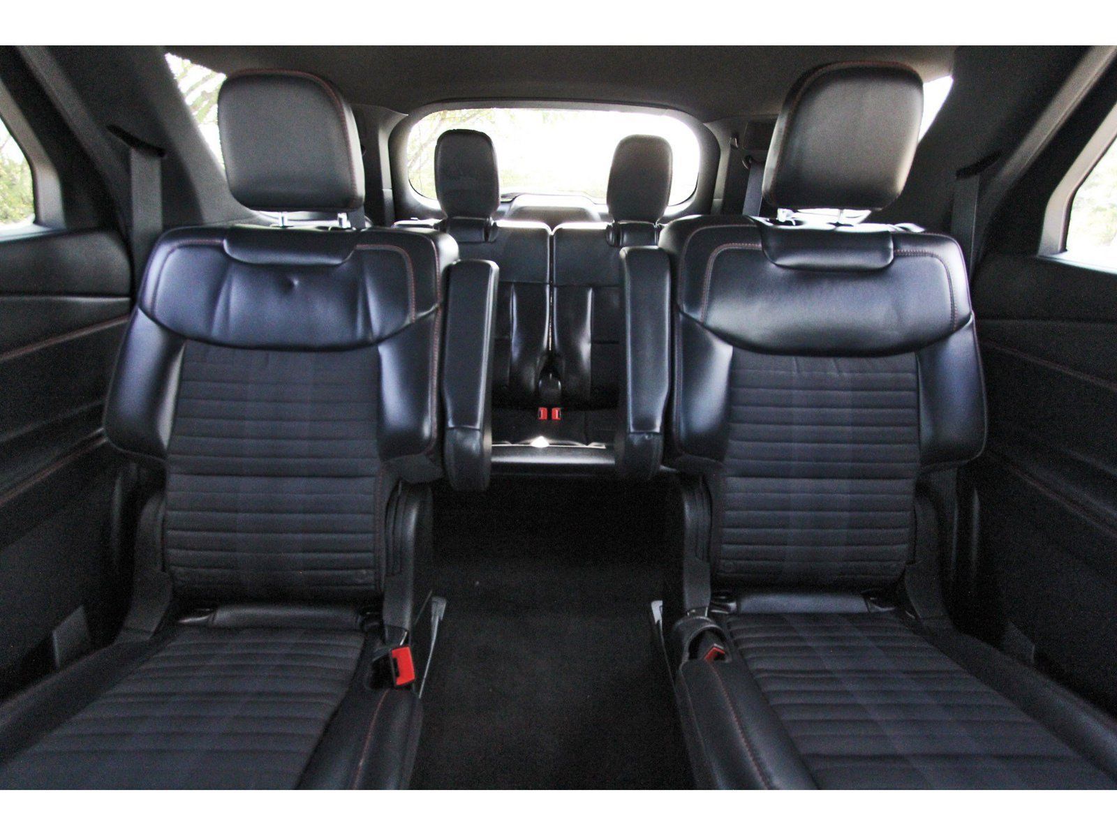 Used 2025 Ford Explorer ST-Line w/ Premium Package RWD image 14