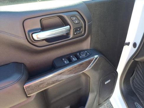 Used 2022 Chevrolet Silverado 1500 LTZ w/ LTZ Premium Package image 17